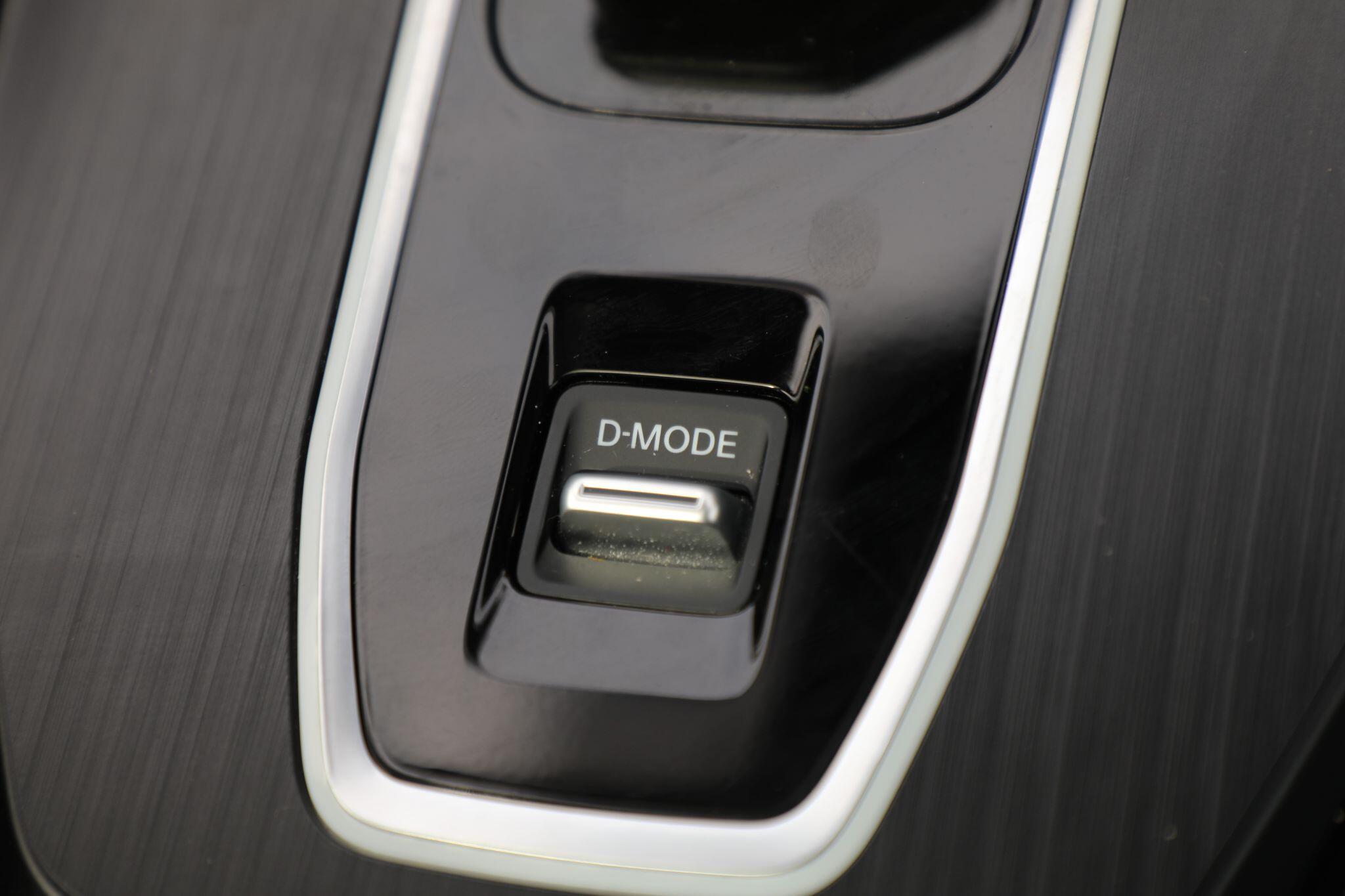 Large vehicle image